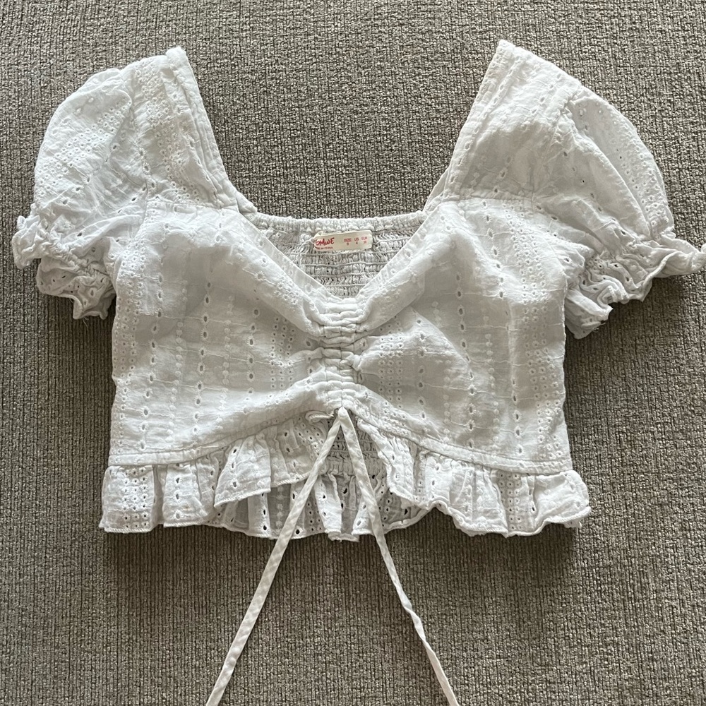 Dainty puff sleeve crop top size S